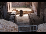 03656 ostia - regio i - insula iii - caseggiato del mitreo di menandro (i,iii,5) - via dei balconi - raum 14 - bli ri sueden - 2016.jpg